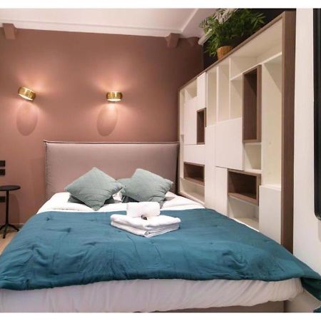 Apartment Saint Germain Des Pres By Studio Prestige Paris Exteriör bild